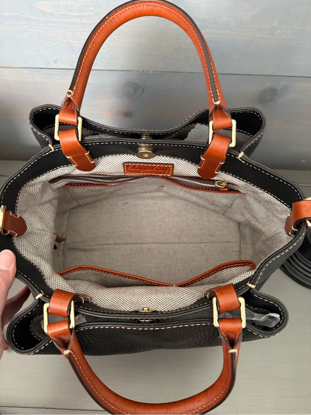 Dooney & Bourke Black and Tan Pebbled Leather Barlow - Picture 3 of 11